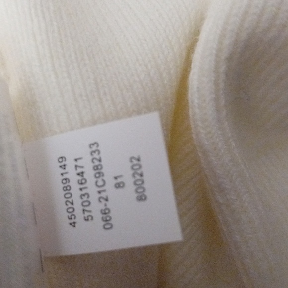 Zenergy Faux Fur Vest, White ⛓️ - Picture 8 of 9